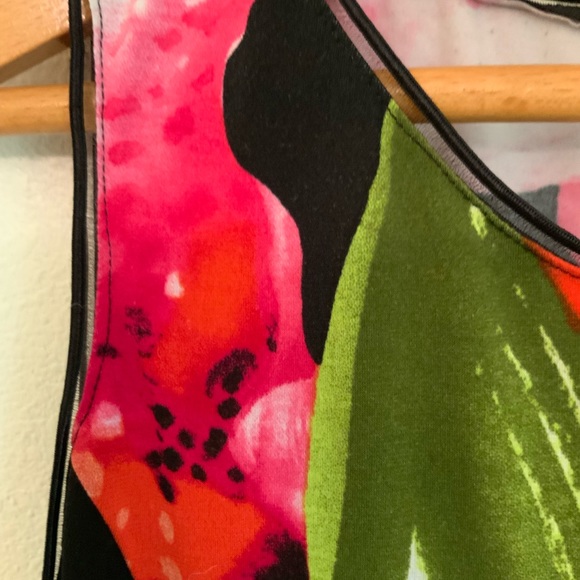 Flower Patterned TankTop - Picture 5 of 5